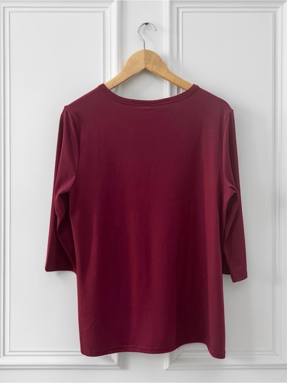 NWT Women’s 3/4 Sleeve Crewneck Tee in Berry Red! Large! NEW! - Picture 3 of 5